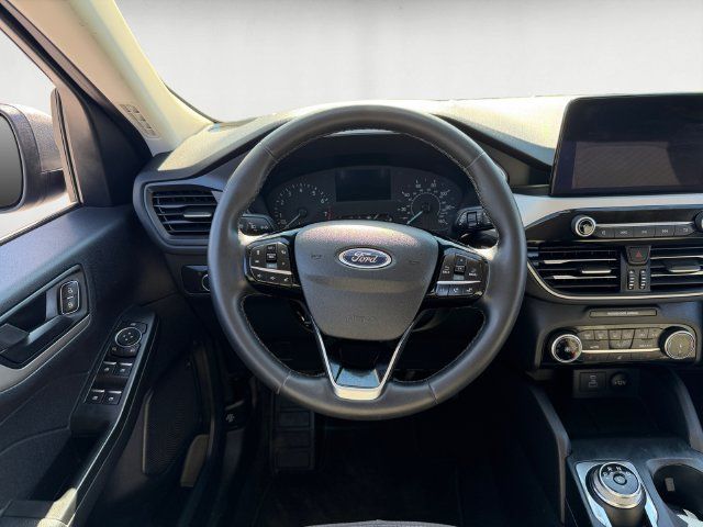 Used 2022 Ford Escape SE w/ Cold Weather Package AWD/4WD image 12