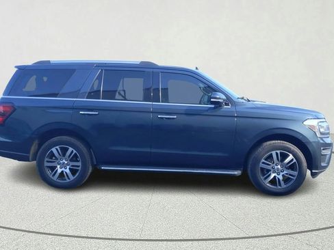 Used 2022 Ford Expedition Limited image 7