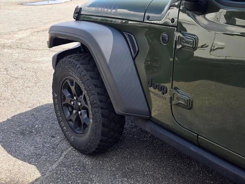 Used 2021 Jeep Wrangler Unlimited Sport AWD/4WD image 20
