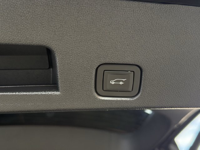 Used 2024 GMC Acadia Elevation FWD image 34