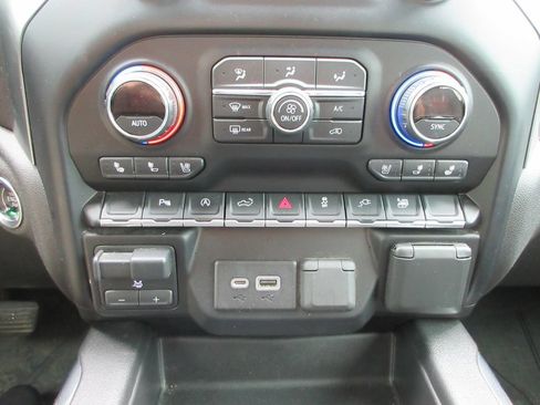 Certified 2019 Chevrolet Silverado 1500 LTZ w/ LTZ Texas Edition AWD/4WD image 32