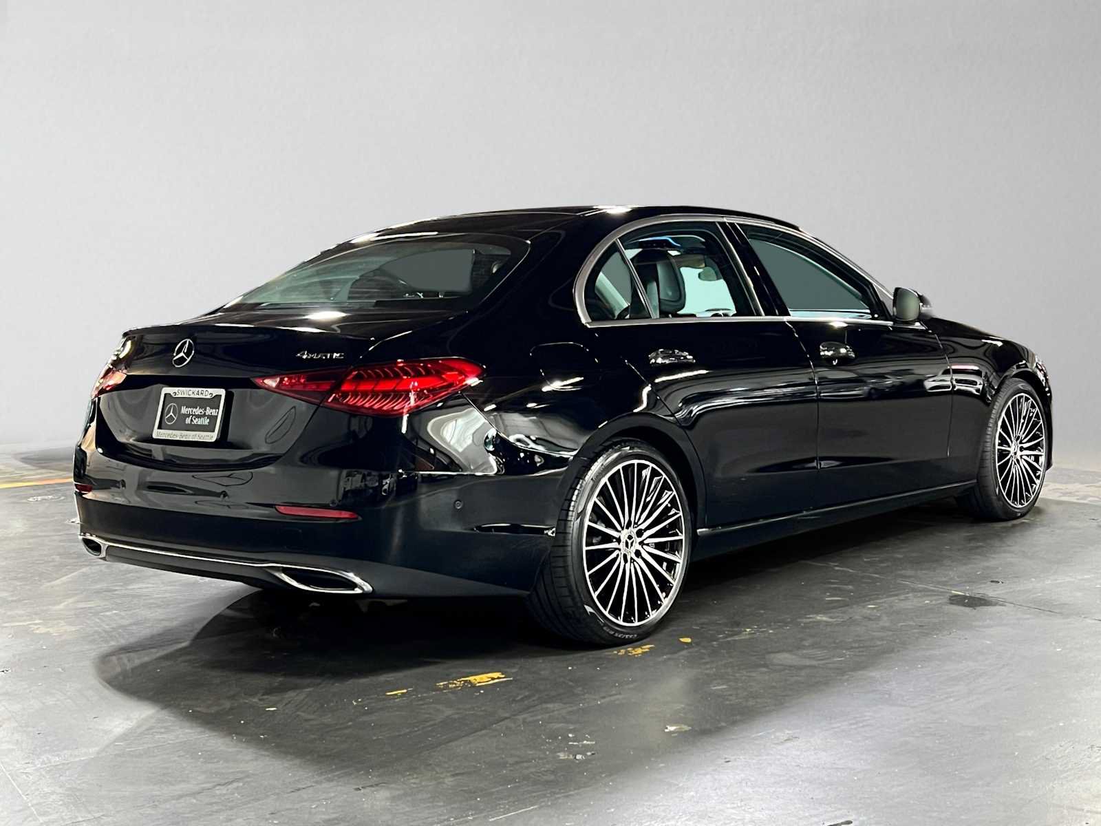 Used 2026 Mercedes-Benz C 300 4MATIC Sedan image 3
