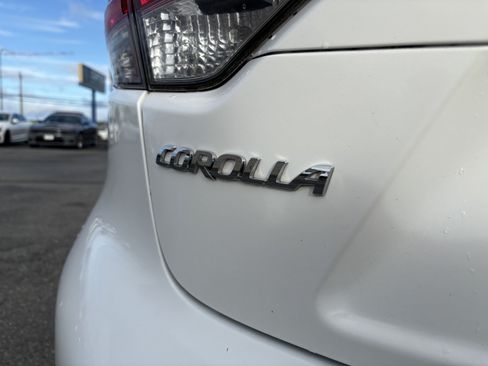 Used 2023 Toyota Corolla LE FWD image 11