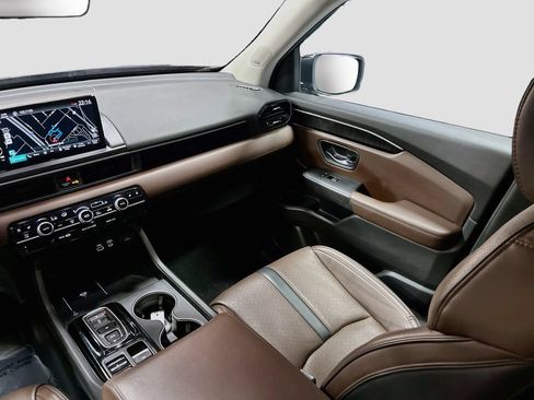 Used 2023 Honda Pilot Elite image 25