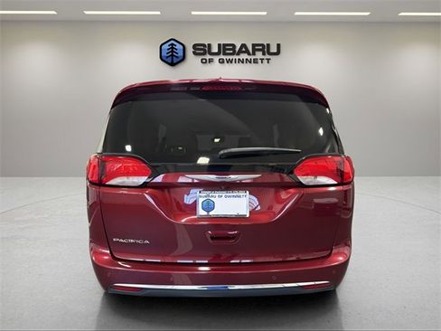 Used 2020 Chrysler Pacifica Touring-L Plus w/ Advanced Safetytec Group image 4