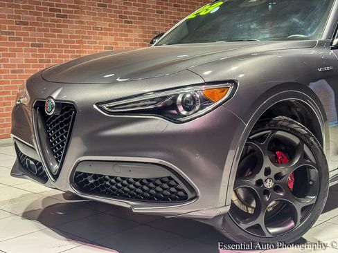 Used 2023 Alfa Romeo Stelvio Veloce image 4