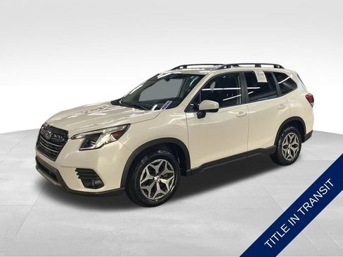 Used 2023 Subaru Forester Premium AWD/4WD image 1