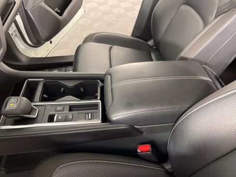Used 2023 Nissan Pathfinder SL w/ SL Premium Package FWD image 29