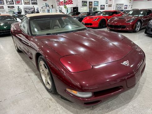 Used 2003 Chevrolet Corvette Convertible w/ Preferred Equipment Group1 RWD image 4