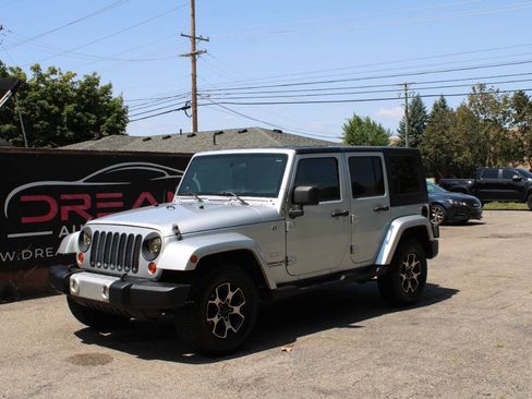 Used 2008 Jeep Wrangler Unlimited Sahara AWD/4WD image 1