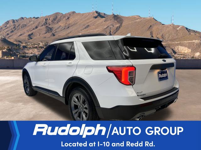 Used 2024 Ford Explorer XLT w/ Equipment Group 202A RWD image 3