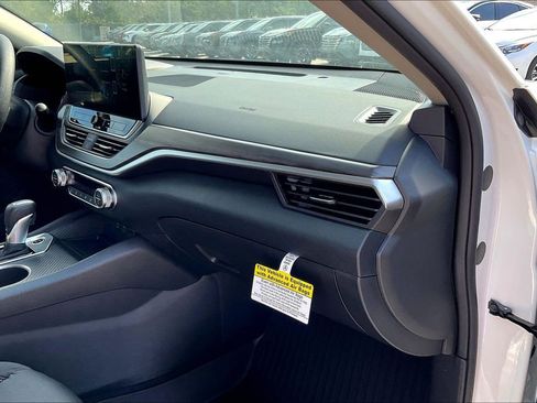 New 2025 Nissan Altima 2.5 SV w/ SV Special Edition Package image 20