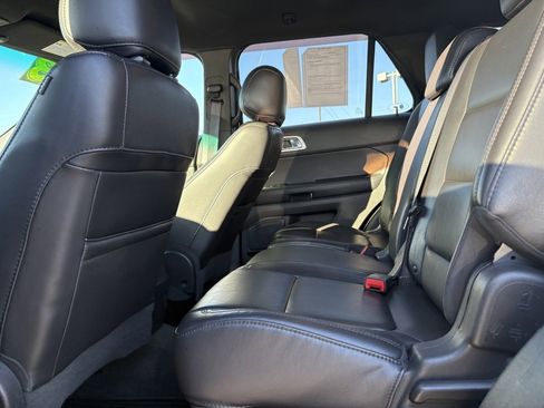 Used 2013 Ford Explorer XLT image 35