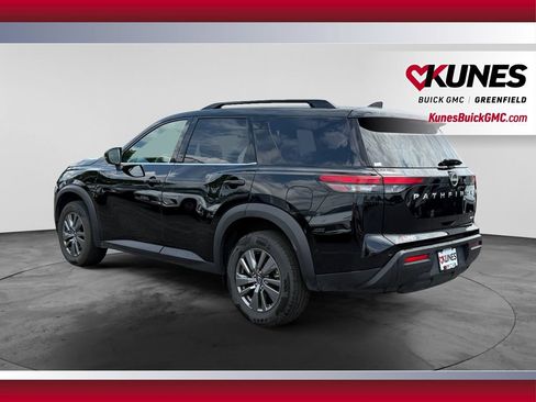 Used 2025 Nissan Pathfinder SV AWD/4WD image 8