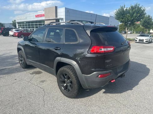 Used 2016 Jeep Cherokee Trailhawk w/ Comfort/Convenience Group AWD/4WD image 7