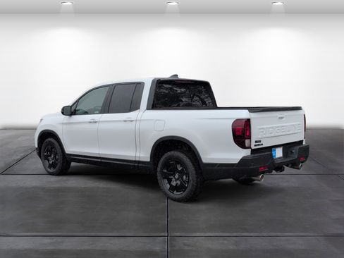 New 2026 Honda Ridgeline Black Edition image 3