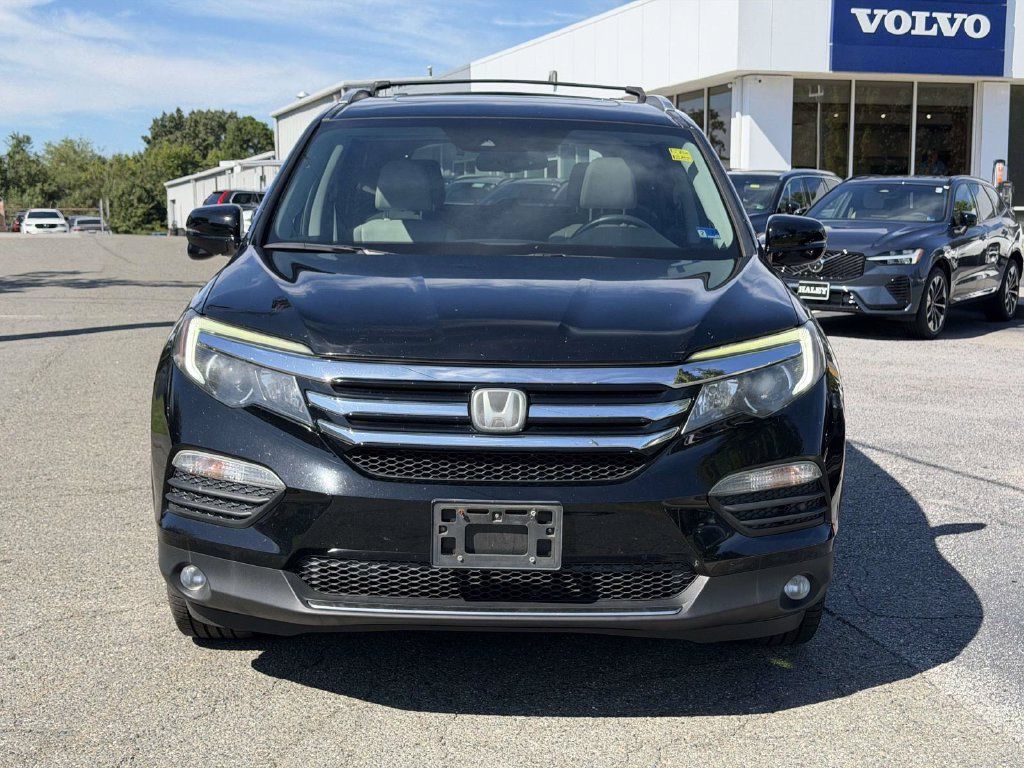 Used 2017 Honda Pilot Touring image 24