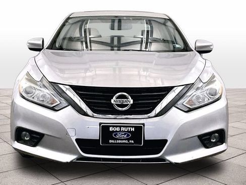 Used 2017 Nissan Altima 2.5 SV w/ Convenience Package FWD image 4