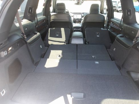 New 2025 Jeep Grand Cherokee L Summit w/ Luxury Tech Group V image 9