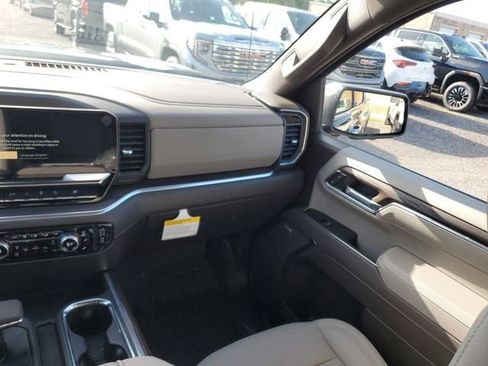 New 2026 GMC Sierra 1500 SLT w/ SLT Premium Plus Package AWD/4WD image 17