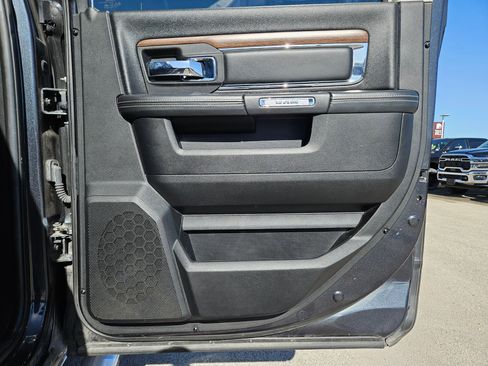 Used 2014 RAM 2500 Laramie w/ Convenience Group image 25