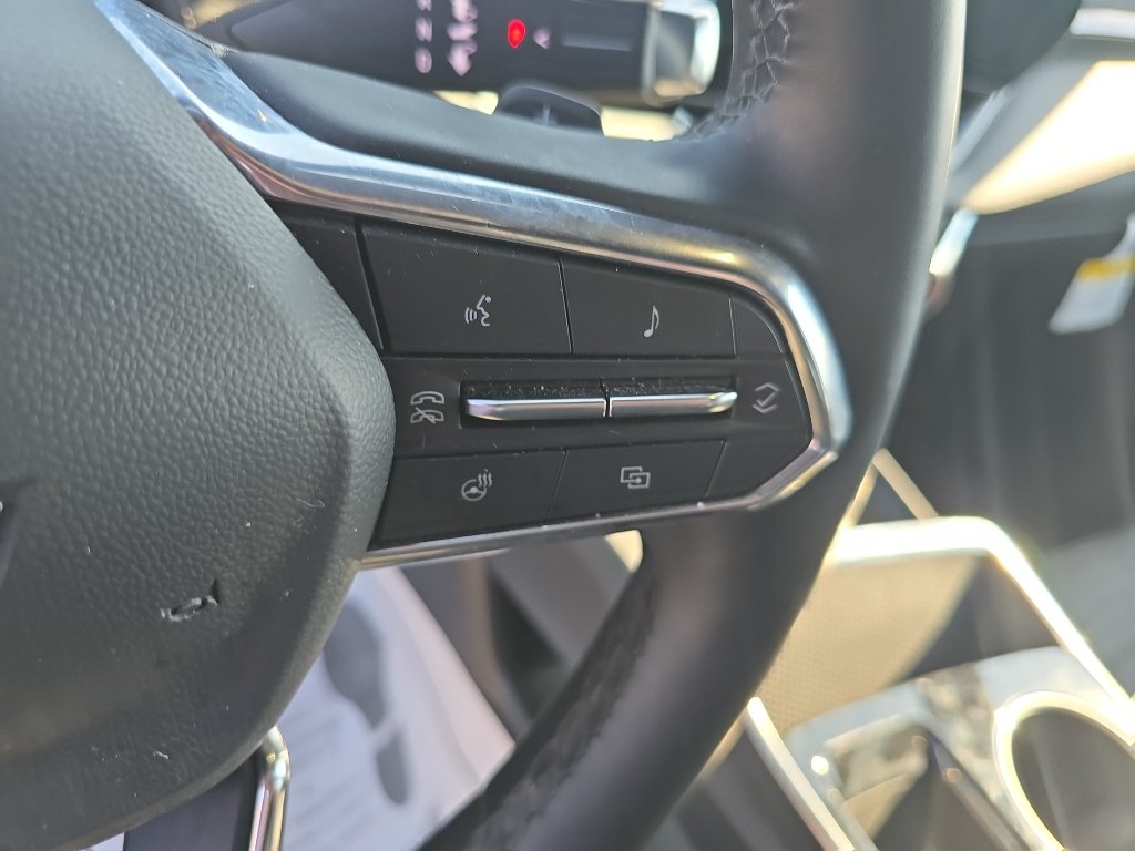 Used 2025 Chevrolet Equinox LT FWD image 16