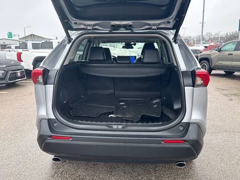 Used 2023 Toyota RAV4 XLE Premium image 7