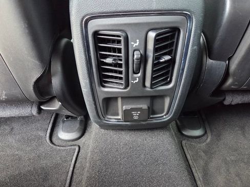 Used 2022 Jeep Grand Cherokee Laredo X RWD image 15