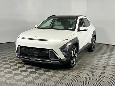 Used 2024 Hyundai Kona Limited image 3