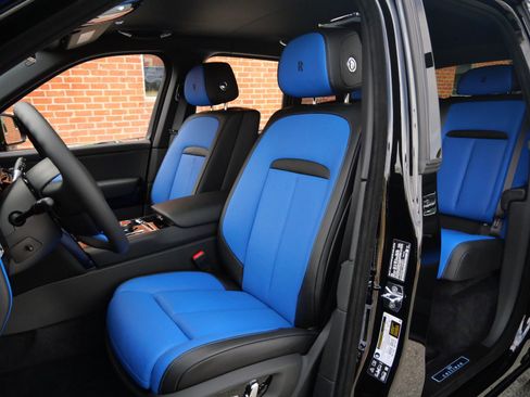 New 2026 Rolls-Royce Cullinan Black Badge AWD/4WD image 24
