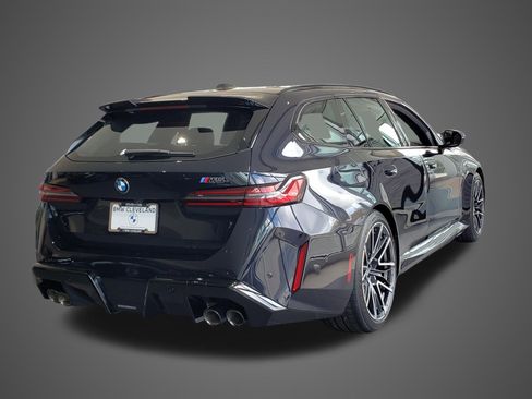 New 2026 BMW M5 Touring AWD/4WD image 3
