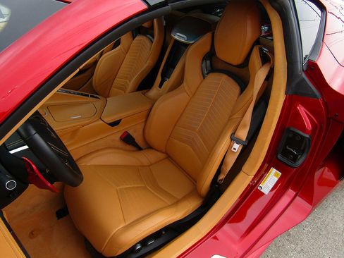 Used 2023 Chevrolet Corvette Stingray Premium Cpe w/ Z51 Performance Package RWD image 9