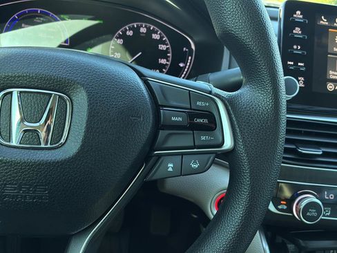 Used 2018 Honda Accord EX image 28