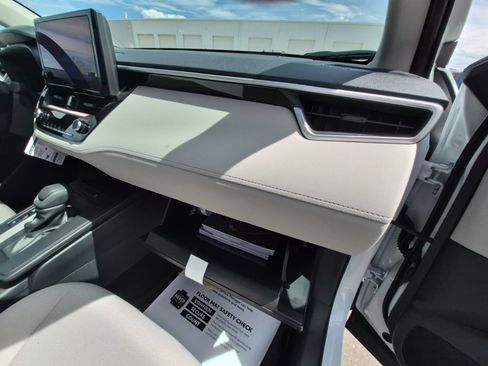 New 2026 Toyota Corolla Cross LE FWD image 38