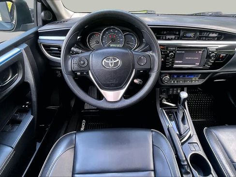 Used 2015 Toyota Corolla LE Premium FWD image 6