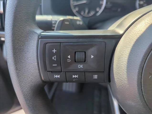 Used 2025 Nissan Pathfinder S FWD image 14