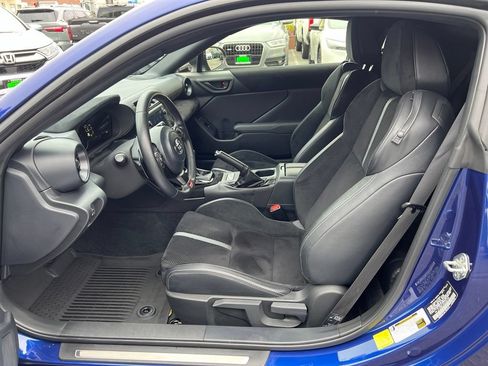 Certified 2025 Toyota GR86 Premium w/ ALL Weather Mat Package (TMS) RWD image 12