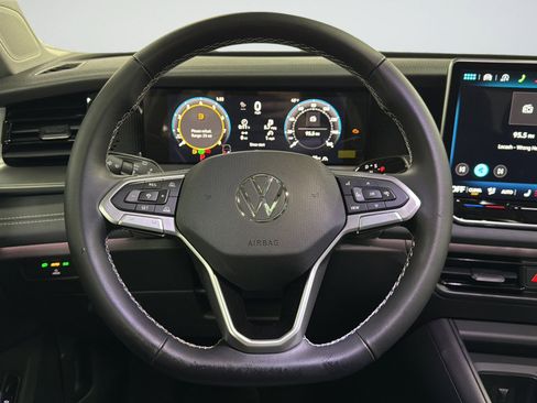 New 2026 Volkswagen Tiguan SE AWD/4WD image 34