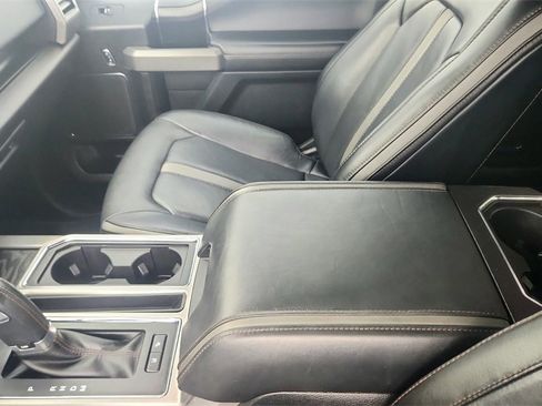 Used 2018 Ford F150 Platinum w/ Equipment Group 701A Luxury image 19