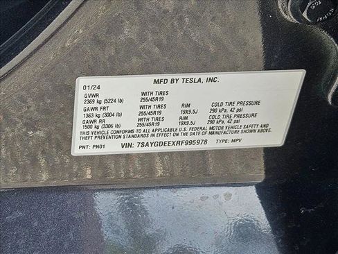 Used 2024 Tesla Model Y Long Range AWD/4WD image 24