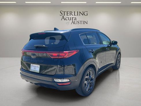 Used 2022 Kia Sportage Nightfall Edition image 5