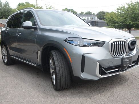 Used 2025 BMW X5 xDrive40i image 9