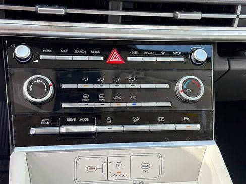 New 2026 Hyundai Santa Fe SE FWD image 15