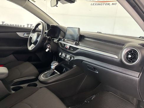 Used 2023 Kia Forte LXS image 26