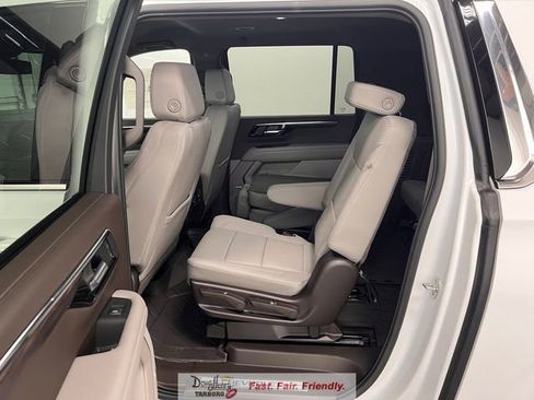New 2026 Chevrolet Suburban LT w/ Comfort Package AWD/4WD image 34