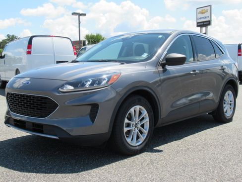 Used 2022 Ford Escape SE w/ Convenience Package FWD image 3