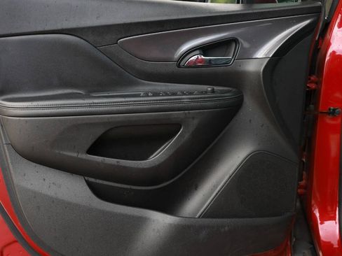Used 2019 Buick Encore Essence FWD image 12