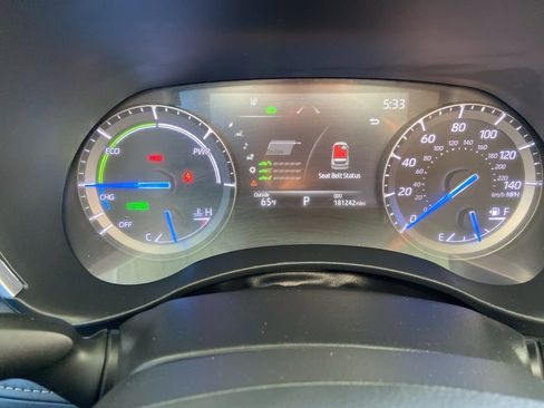 Used 2021 Toyota Highlander XLE AWD/4WD image 24