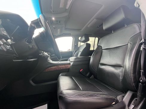 Used 2015 Chevrolet Suburban LTZ image 8
