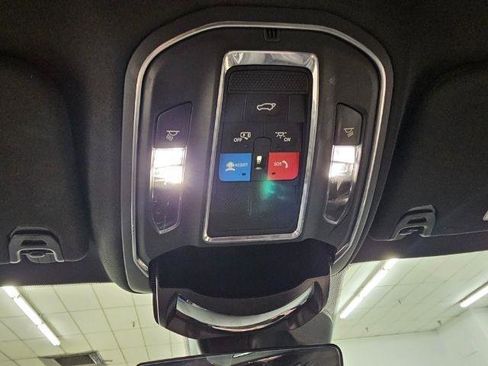 Used 2023 Jeep Wagoneer L Series II image 27